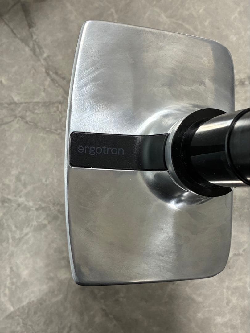 Ergotron(エルゴトロン)モニターアームLX アルミ色 保護プレートセット