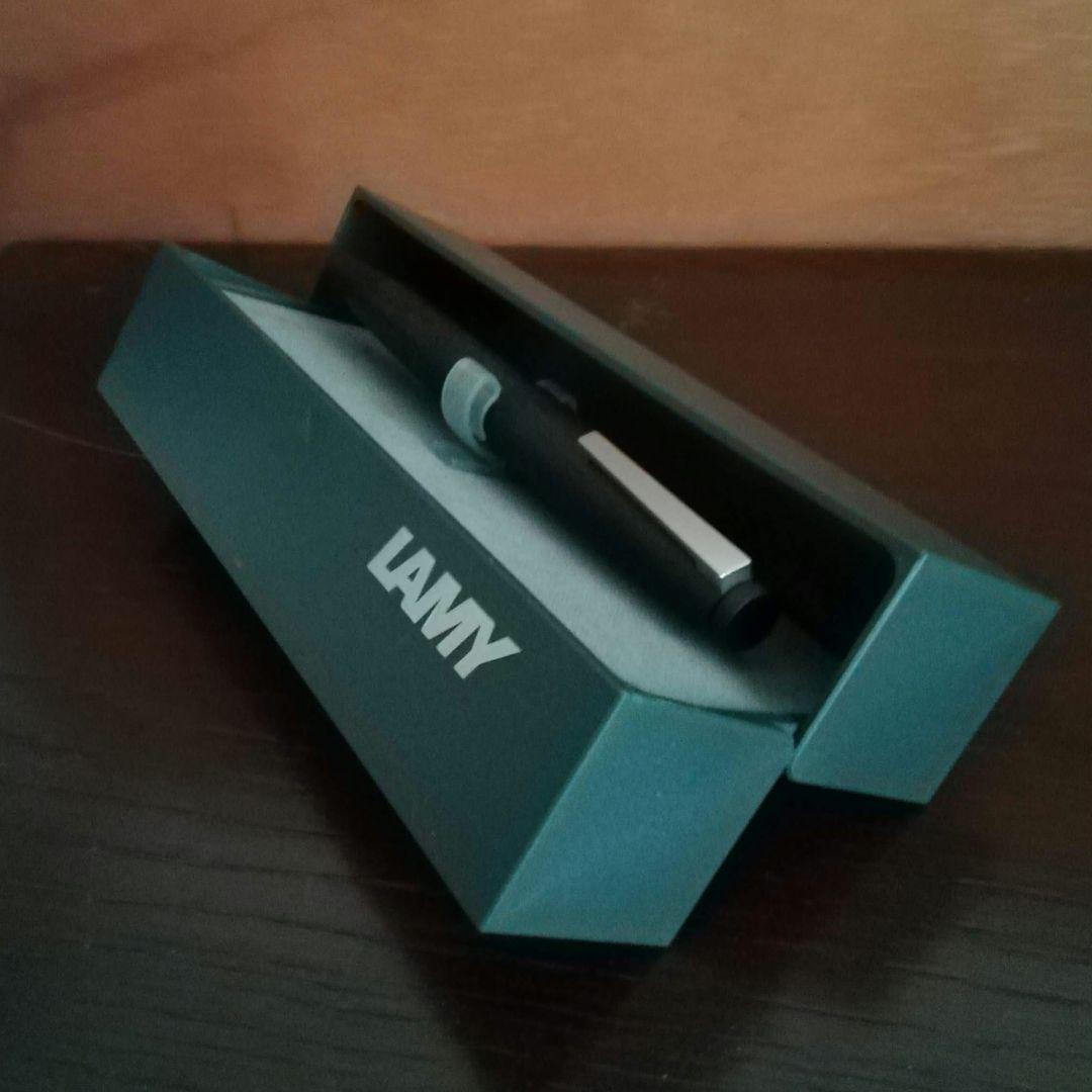逸品　LAMY(ラミー) 2000 L01万年筆　F又はM　永遠のロングセラー