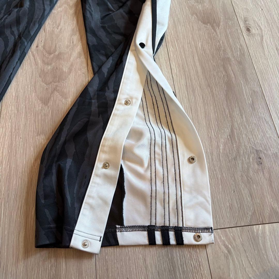 アディダス オリジナル グラフィック アニマル アディブレイク ジャージ　黒