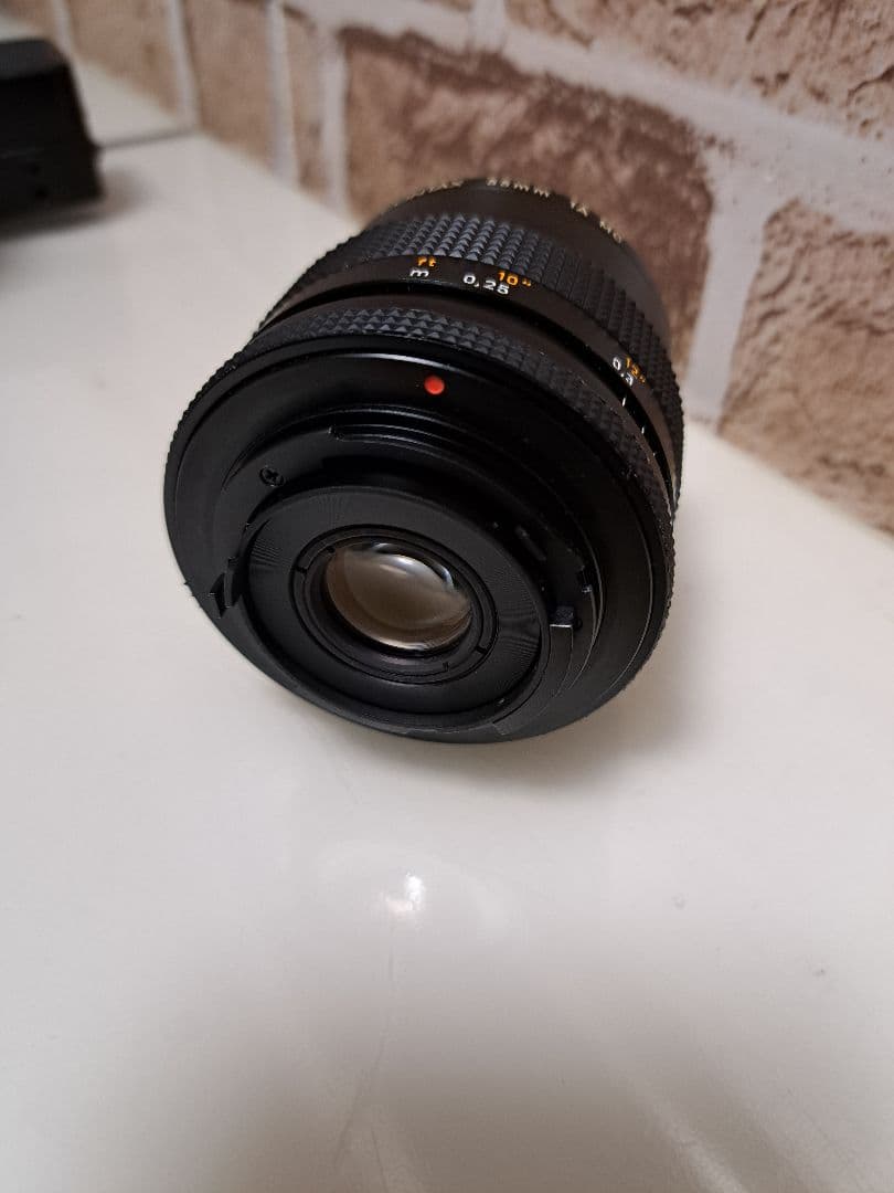 Carl Zeiss Distagon 28/2.8 レンズ