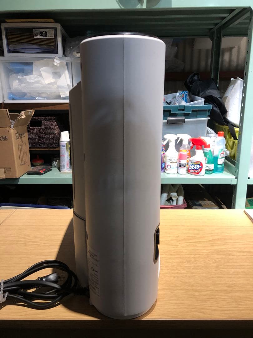 極美品SHARP 加湿セラミックファンヒーター　2024年製　HX-TK12-W