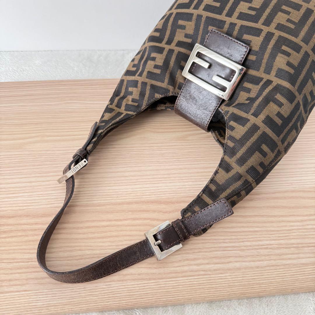 FENDI フェンディ ズッカ マンマバケット ハンドバッグ FF金具 ブラウン
