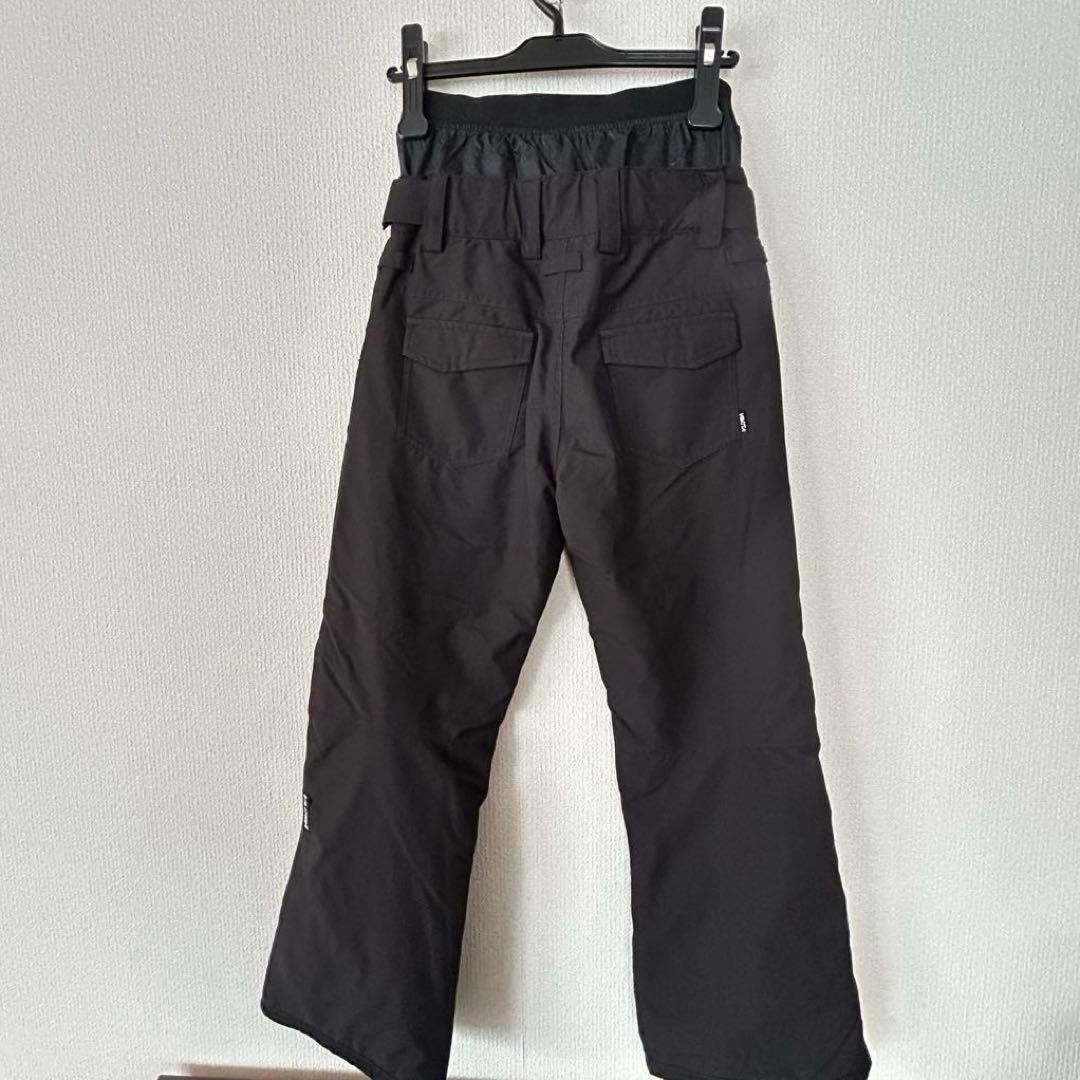 NIKITA ジュニア キッズ スノーボードウェア 上下セットＭサイズ