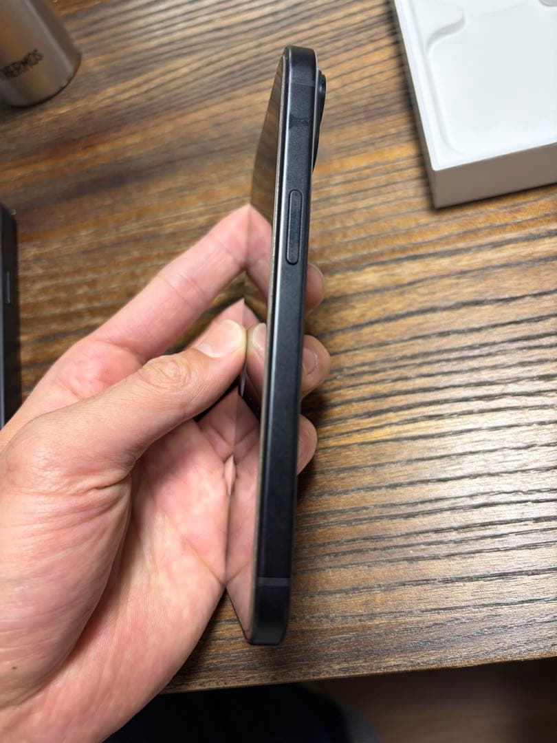 [美品]iPhone 15 128GB ブラック 本体