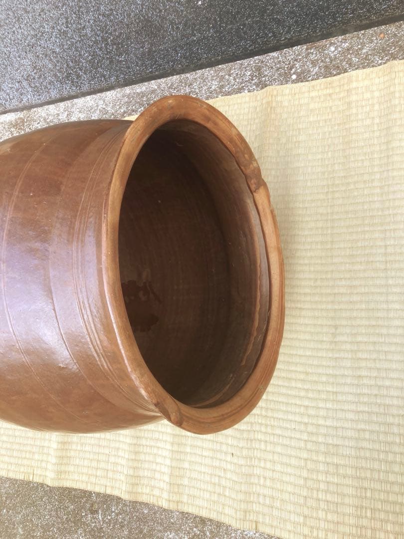 訳あり。大瓶。水瓶 睡蓮鉢。高さ66cm 。口径43cm。 明るい常滑焼風。