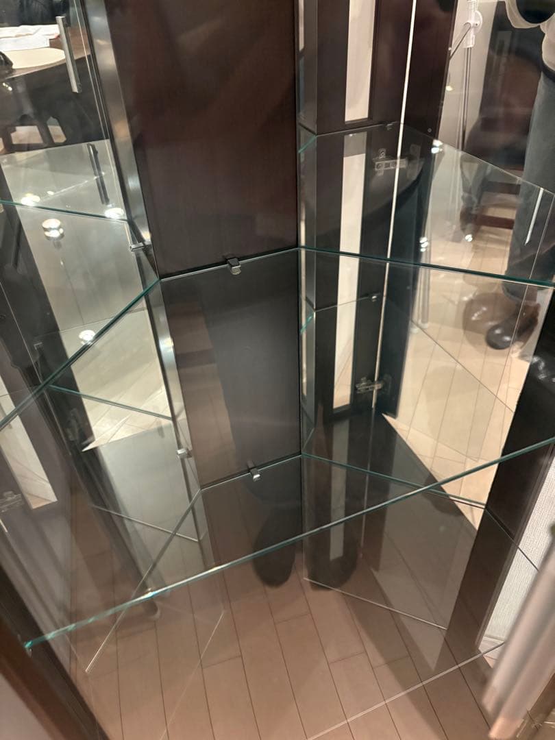 n*k様 ガラス棚　ショーケース棚　4段　照明付き