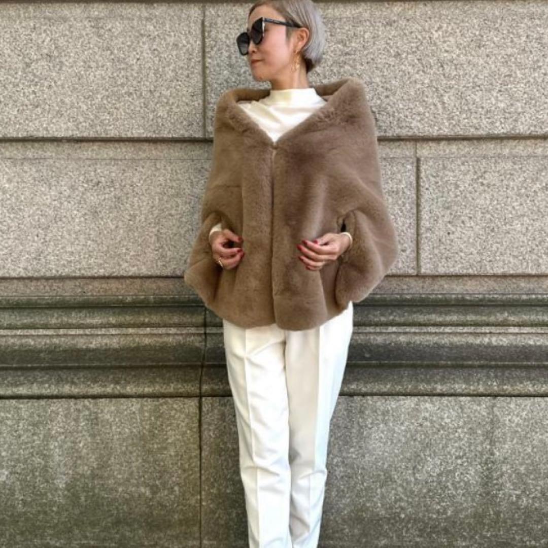 新品未使用タグ付JENNE リッチボリュームファーケープ