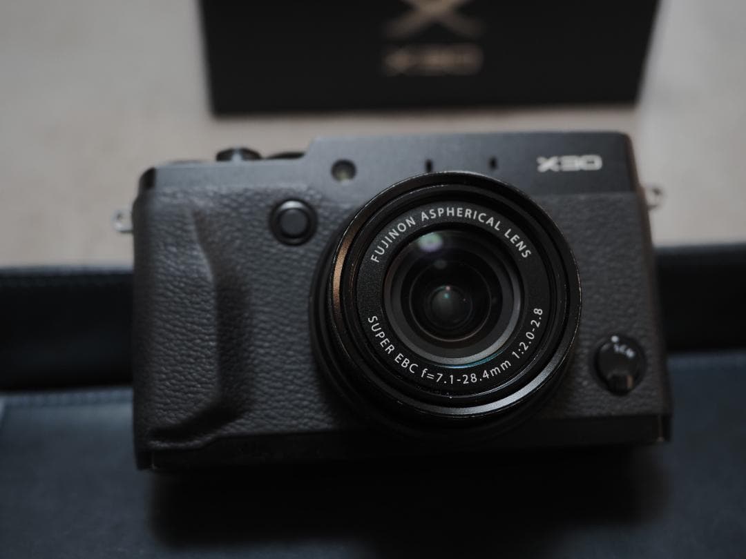 FUJIFILM フジフィルム X30