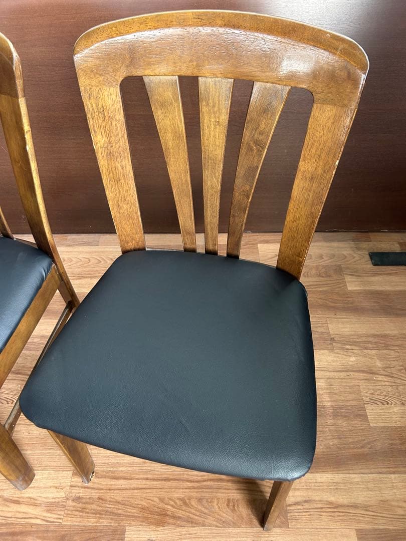 651 カリモク ダイニングチェア　2脚セット　木製 椅子 シェル型チェア 黒