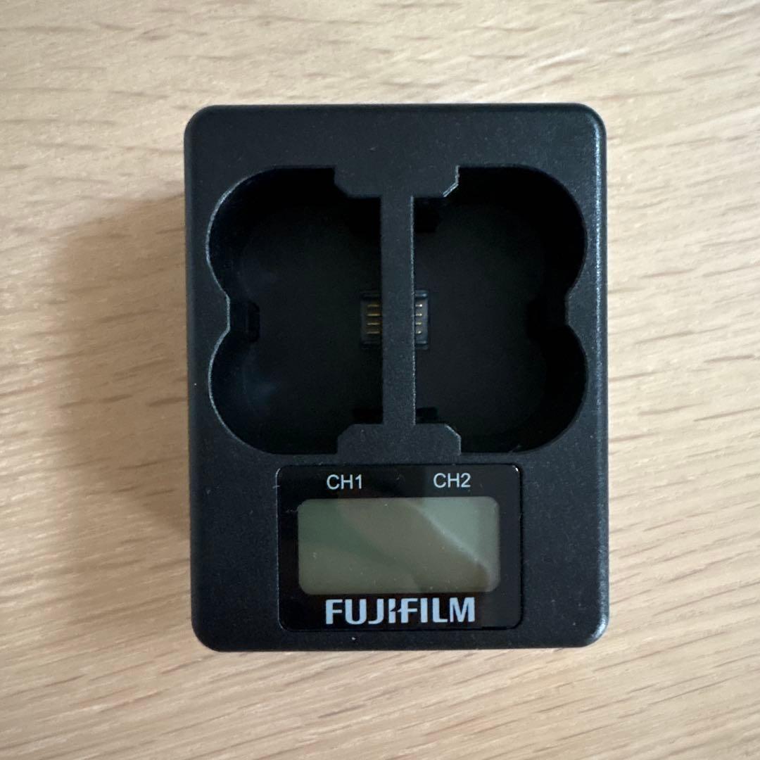 FUJIFILM デュアル充電器&バッテリーセット　BC-W235 フジフィルム