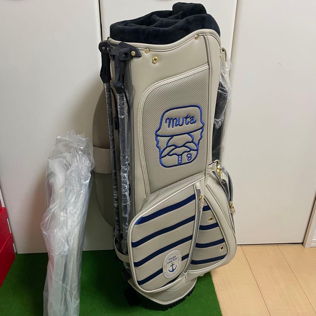 ★超人気完売品　新品　ムータ　キャディバッグ　 ヘッドカバーセット　ベージュ