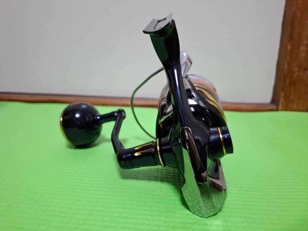 シマノ　20ステラ　SW6000HG スピニングリール