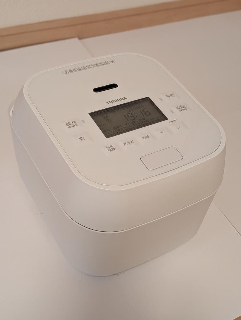 【2025年製】東芝　真空圧力IH炊飯器　RC-10HGX 炊飯器　白色