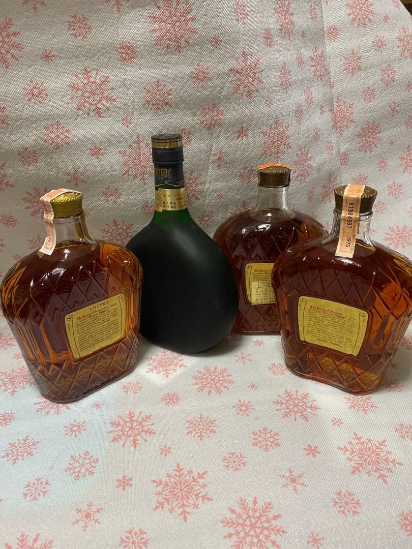 クラウンローヤル　ウイスキー 40% 古酒 ウイスキーとブランデー