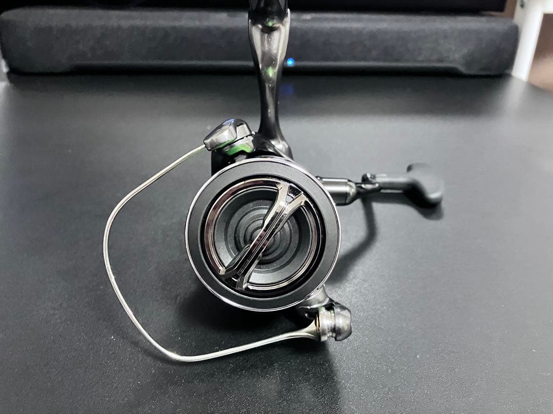 シマノ24ツインパワー4000MHG 美品