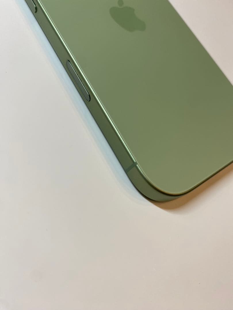 iPhone17 本体 セージ　256GB SIMフリー(保護フィルムおまけ付)