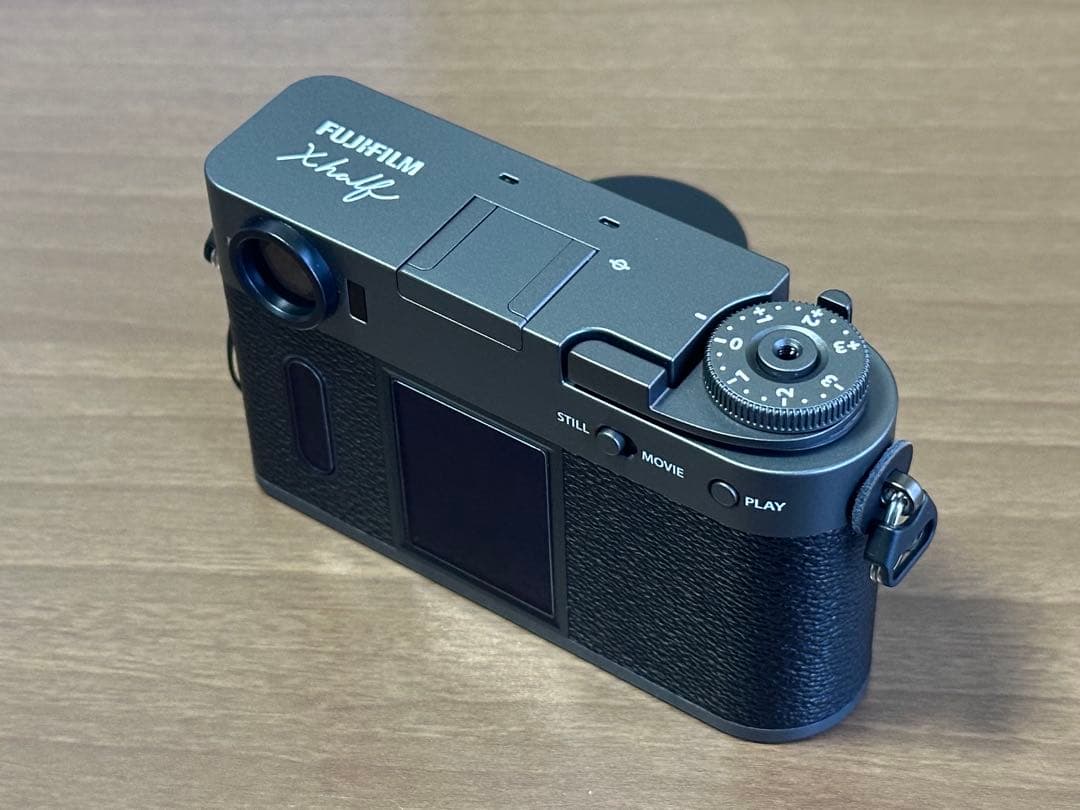 FUJIFILM X half チャコールグレー