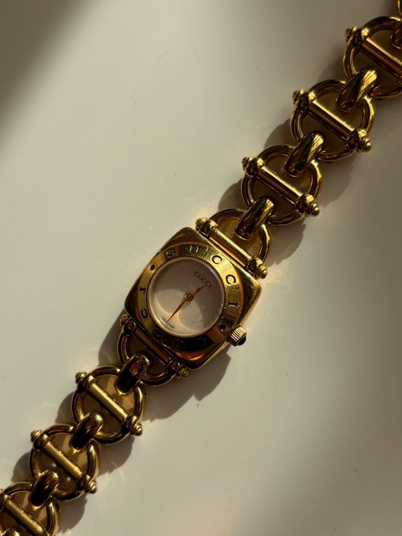 GUCCI グッチ　6400L 腕時計　ゴールド