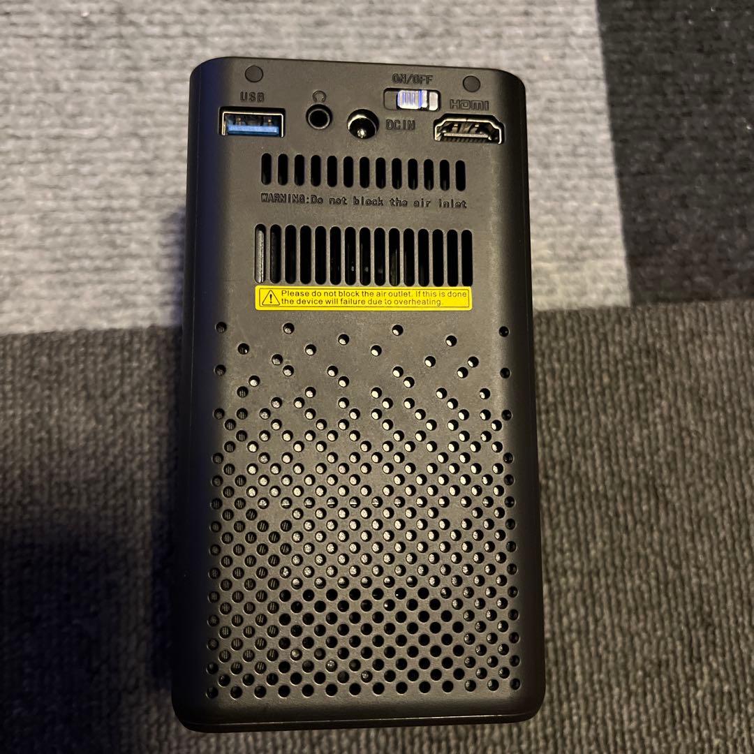 プロジェクター　C900