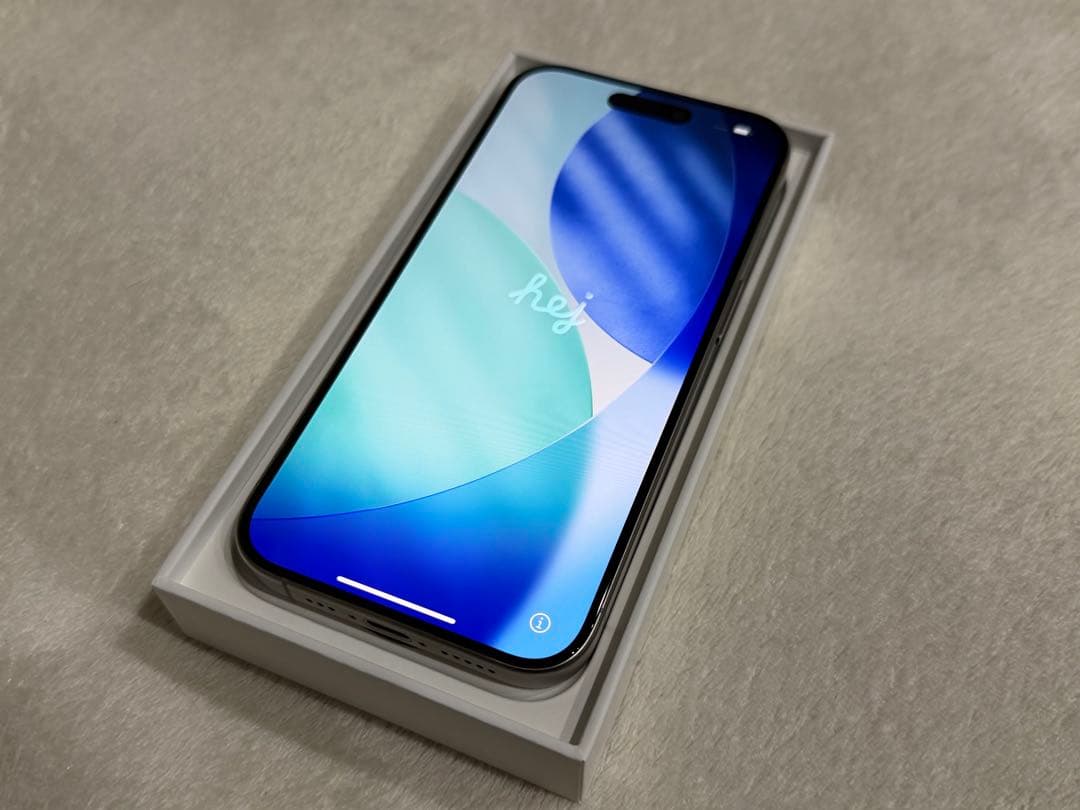 Apple iPhone 15 Pro ナチュラルチタニウム 本体 SIMフリー