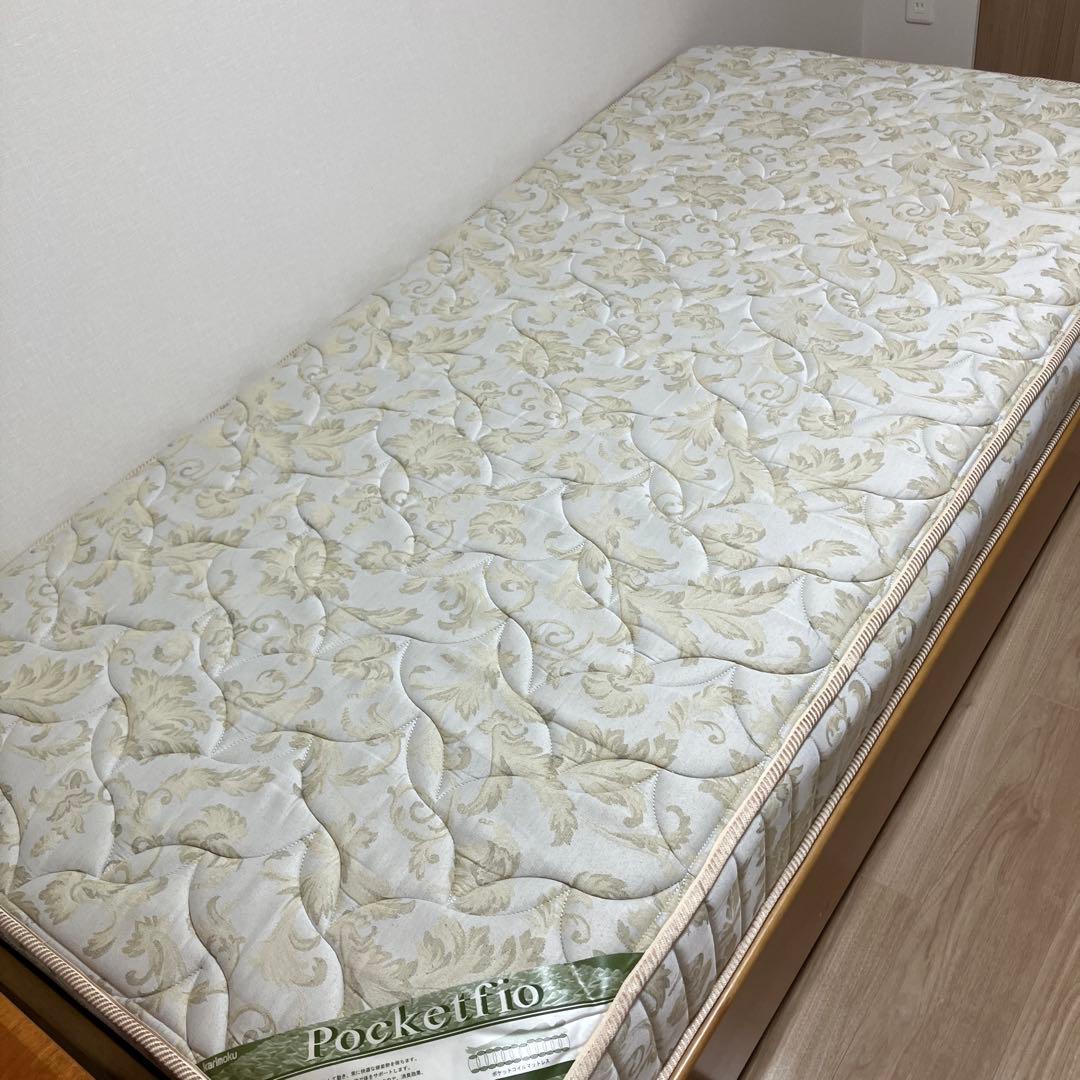 カリモク　シングルベッド　フレーム　マットレス付き