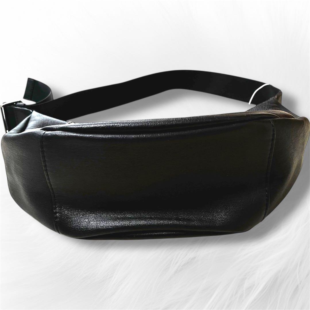 新品 ラシット ソフトレザー ラウンド ショルダーバッグ 黒 ハーフムーン