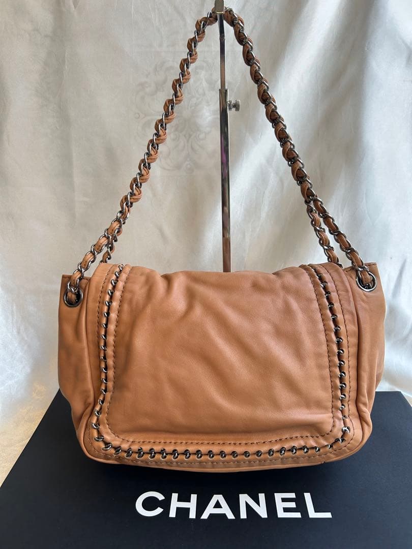 CHANEL(シャネル)チェーンショルダーバッグ　キャメルブラウン