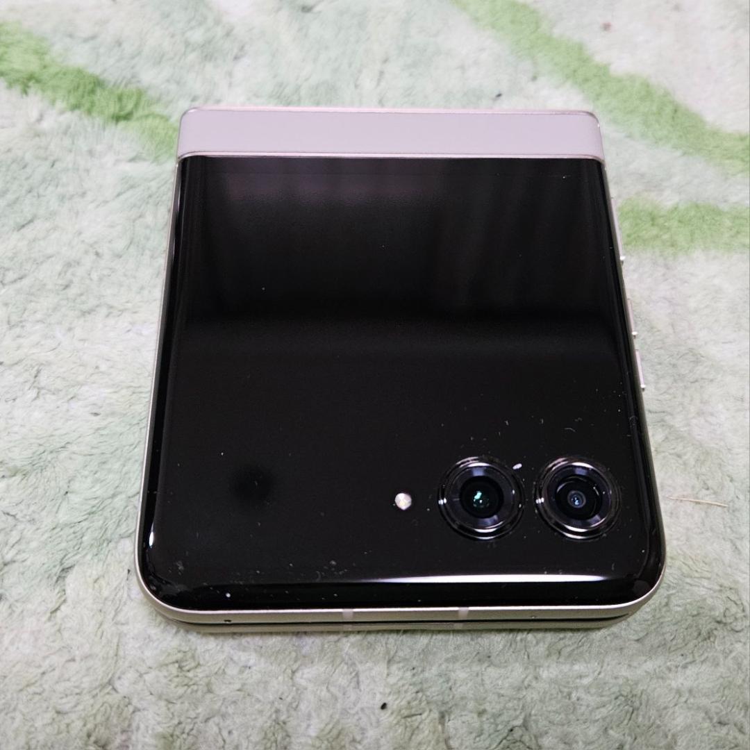 【美品】Motorola razr 50s サンドクリーム本体