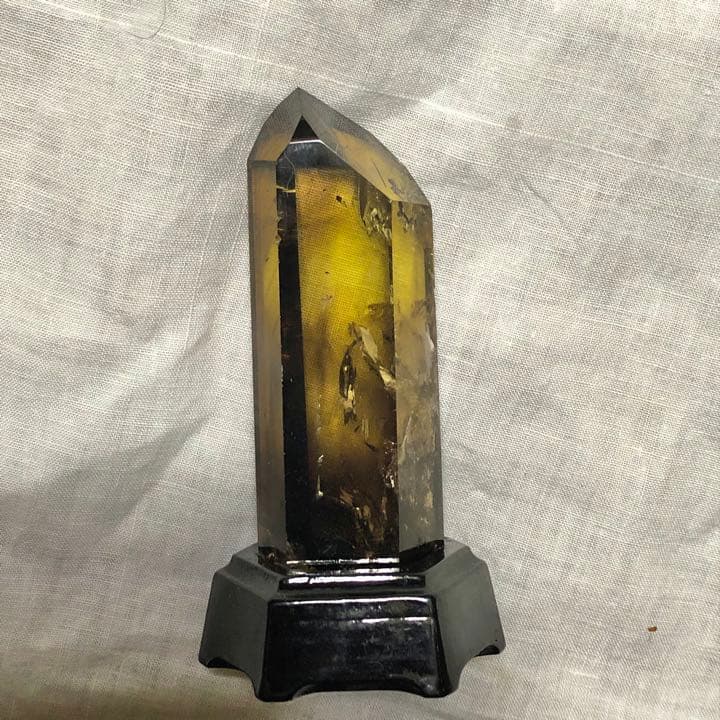 黒水晶　台座付き