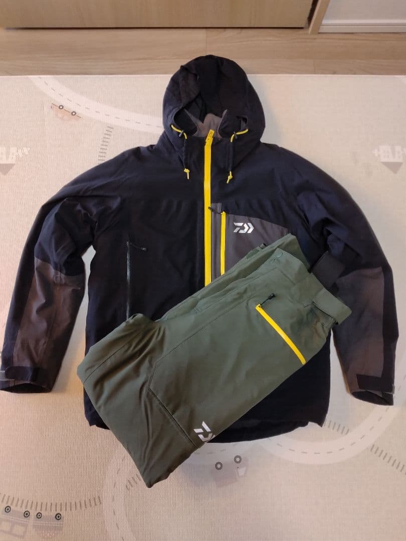 （中古）レインマックスハイパーストレッチウィンタースーツ DW-3106（М）