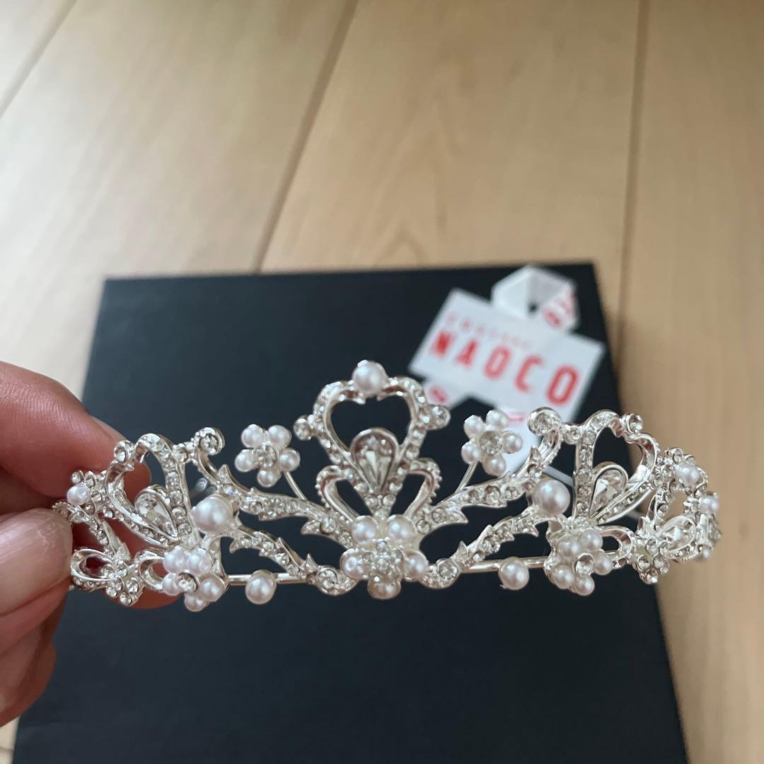 クチュールナオコ　ティアラ