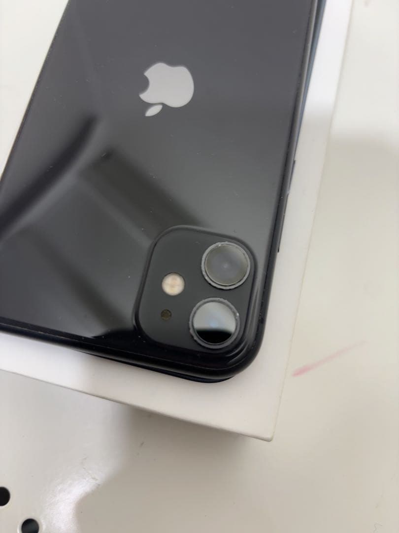 早い者勝ち　[SIMフリー]Apple iPhone 11 128GB