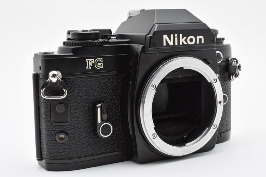 超美品 NIKON FG ブラック フィルムカメラ モルト新品交換済 M869