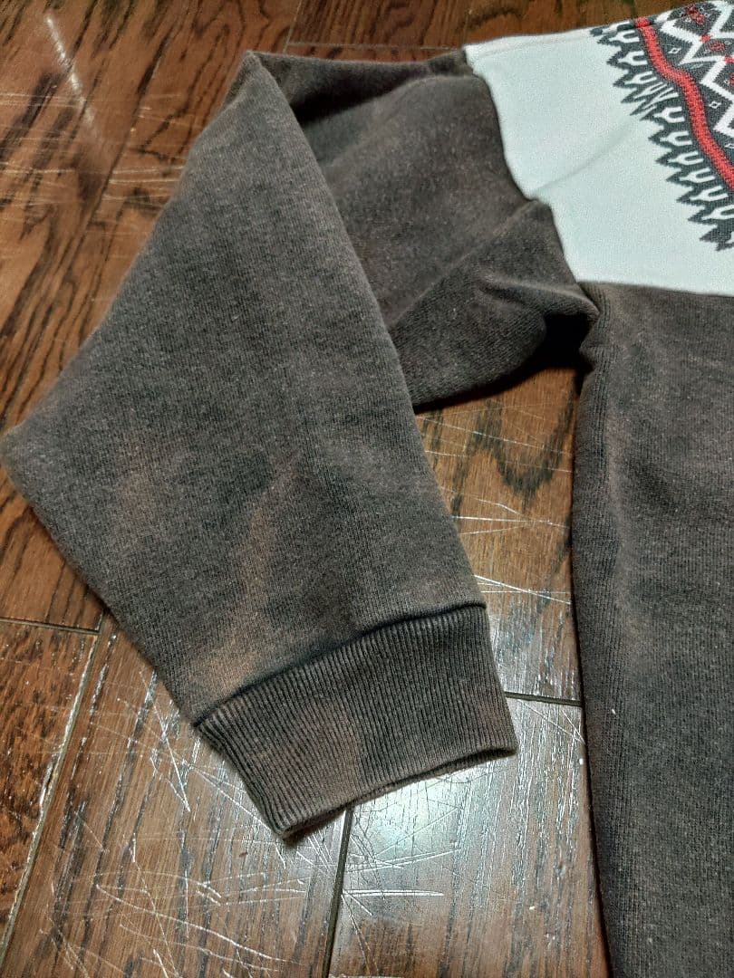 雪柄　スウェット　古着　フェード　不明