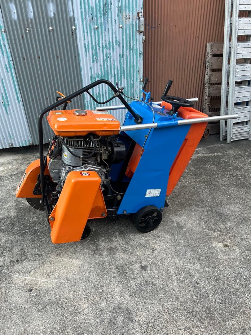 ミカサ コンクリートカッター MCD-216DX エンジン式 工事 現場