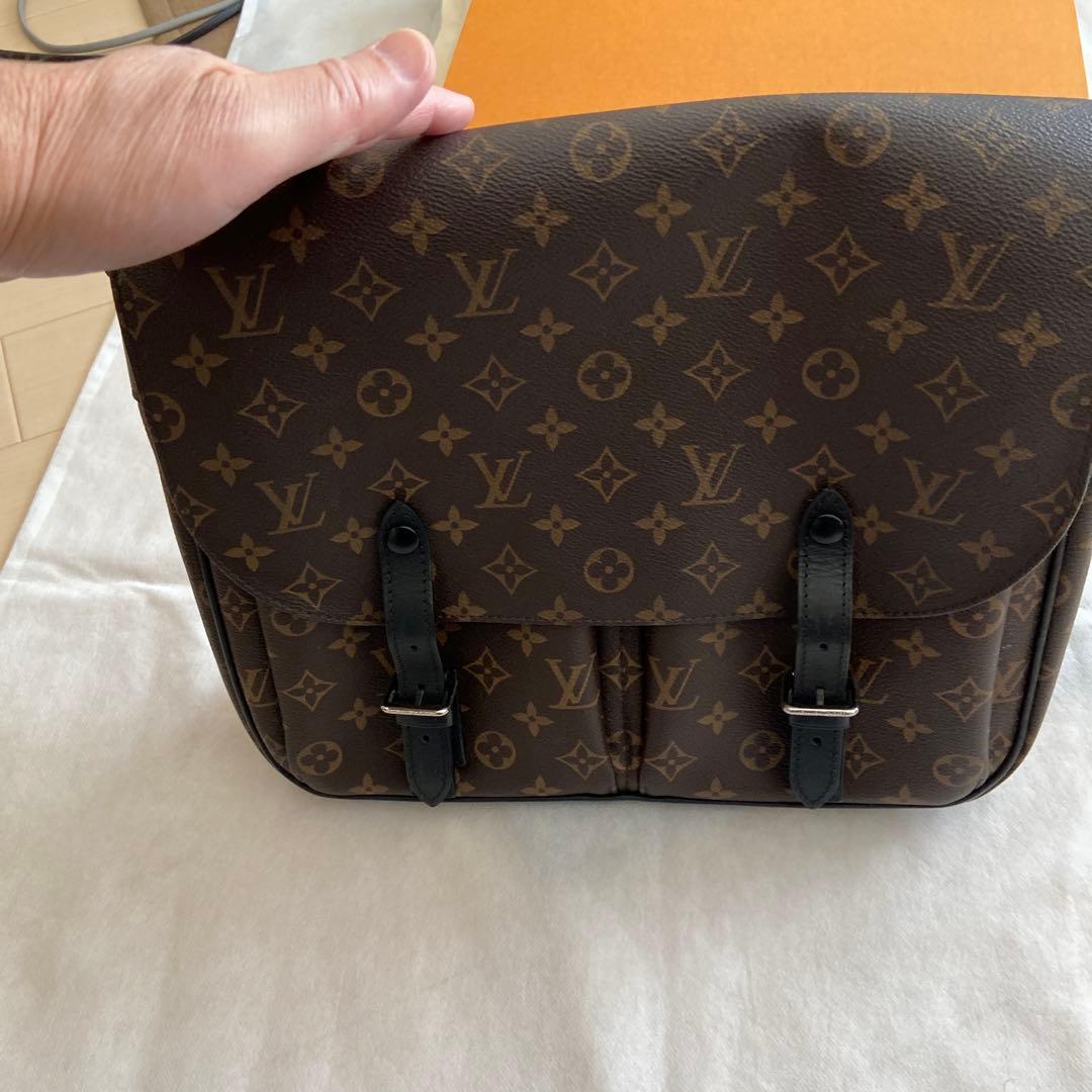 ルイヴィトン モノグラム マカサー クリストファー メッセンジャーM41643