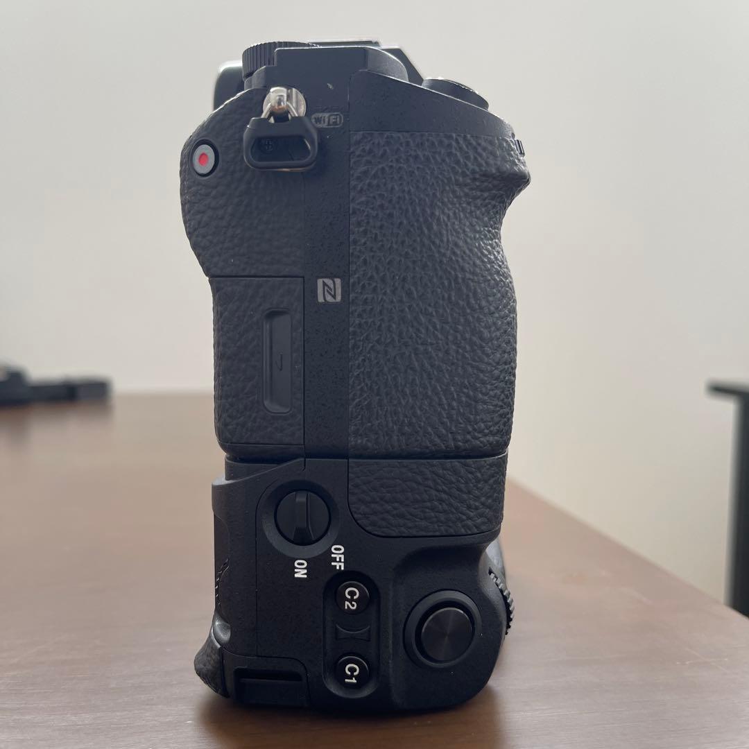 本体小傷程度　SONY α7 II 純正グリップ付き