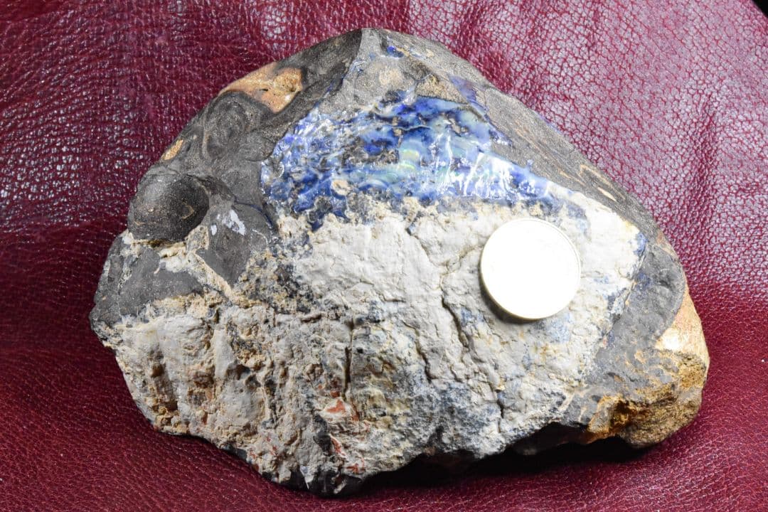 大き目 ボルダーオパール原石2140g