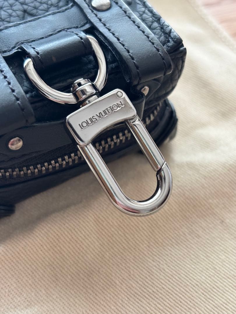 ルイヴィトン トリヨン クレ バックパック トランク M00850 キーリング