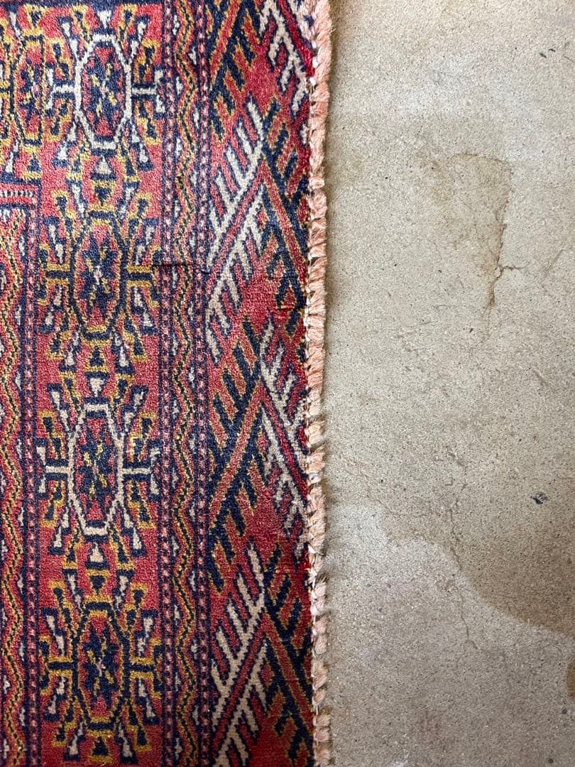 トルクメンデザイン ウールカーペット 180x136 cm