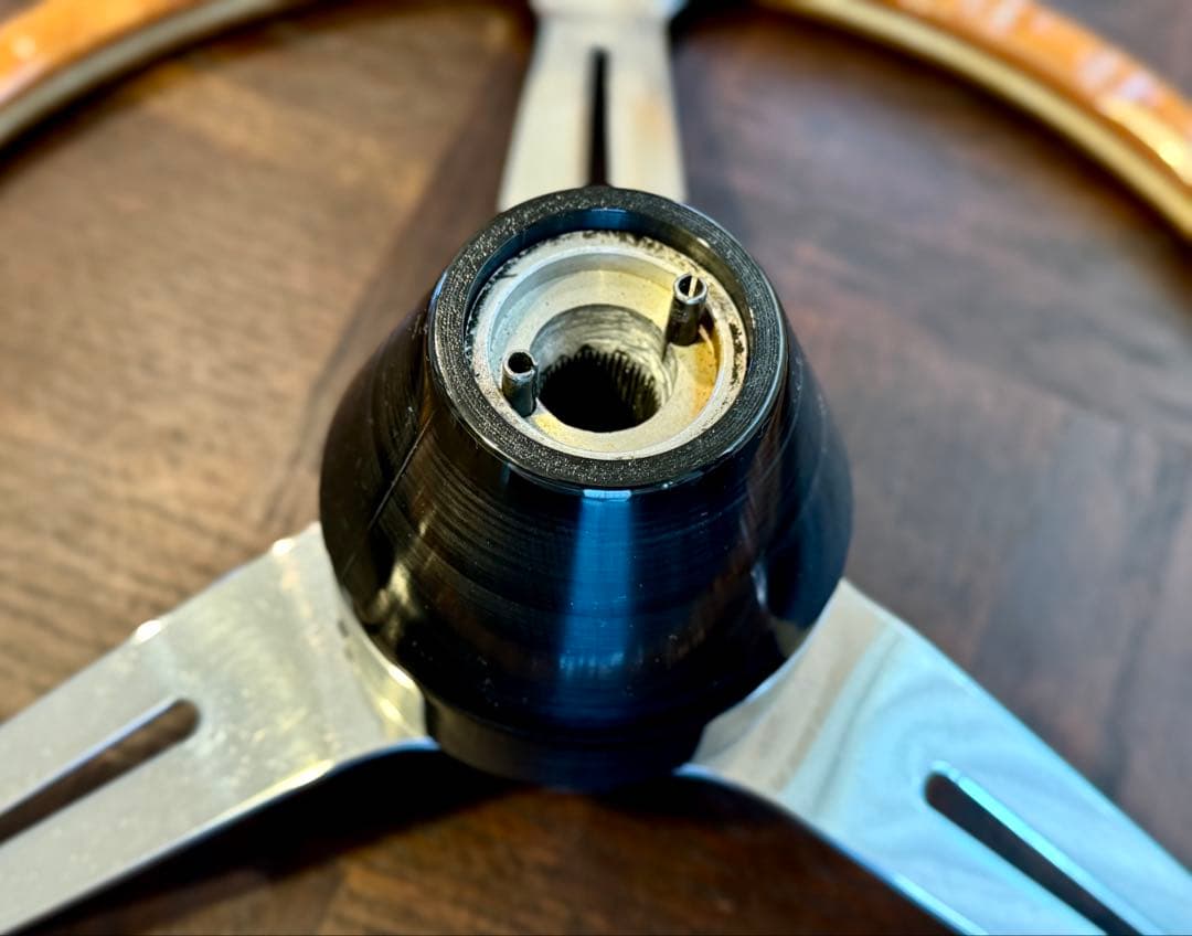 イギリス製当時物ステアリング中古品 momoボス48スプラインローバーミニbmc