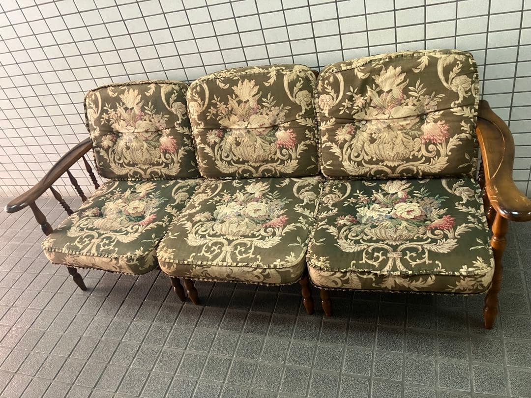 karimoku カリモク コロニアル 3人掛けソファ（セパレート） クラシック