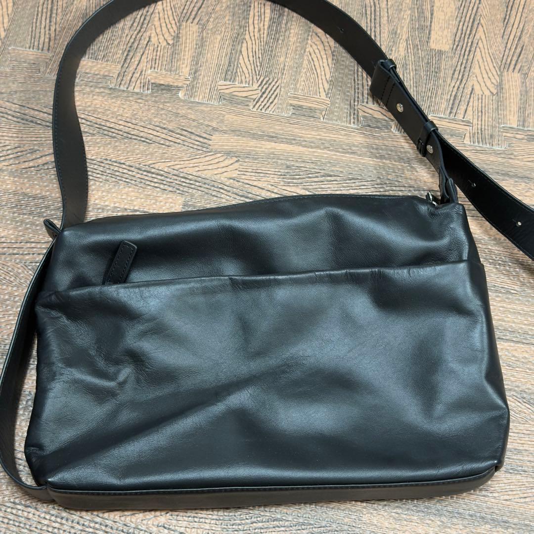 ear PAPILLONNER（イアパピヨネ）2WAY本革レザーショルダーバッグ