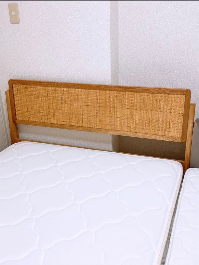 （直接引き取り可）ベッドフレーム　セミダブル　unico SOLK