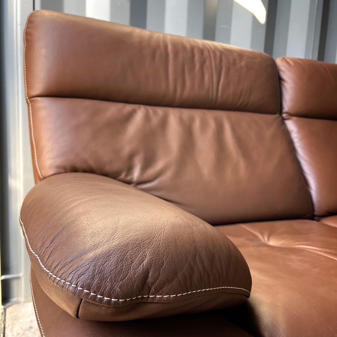 取付無料！カリモク家具 本革 ZT83北欧風リーベルブラウン2.5人掛けソファ✨