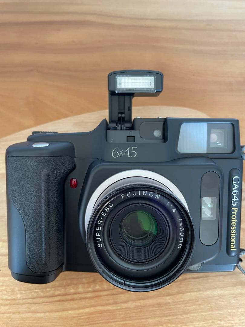 フィルムカメラ FUJIFILM GA645 Professional 6x45