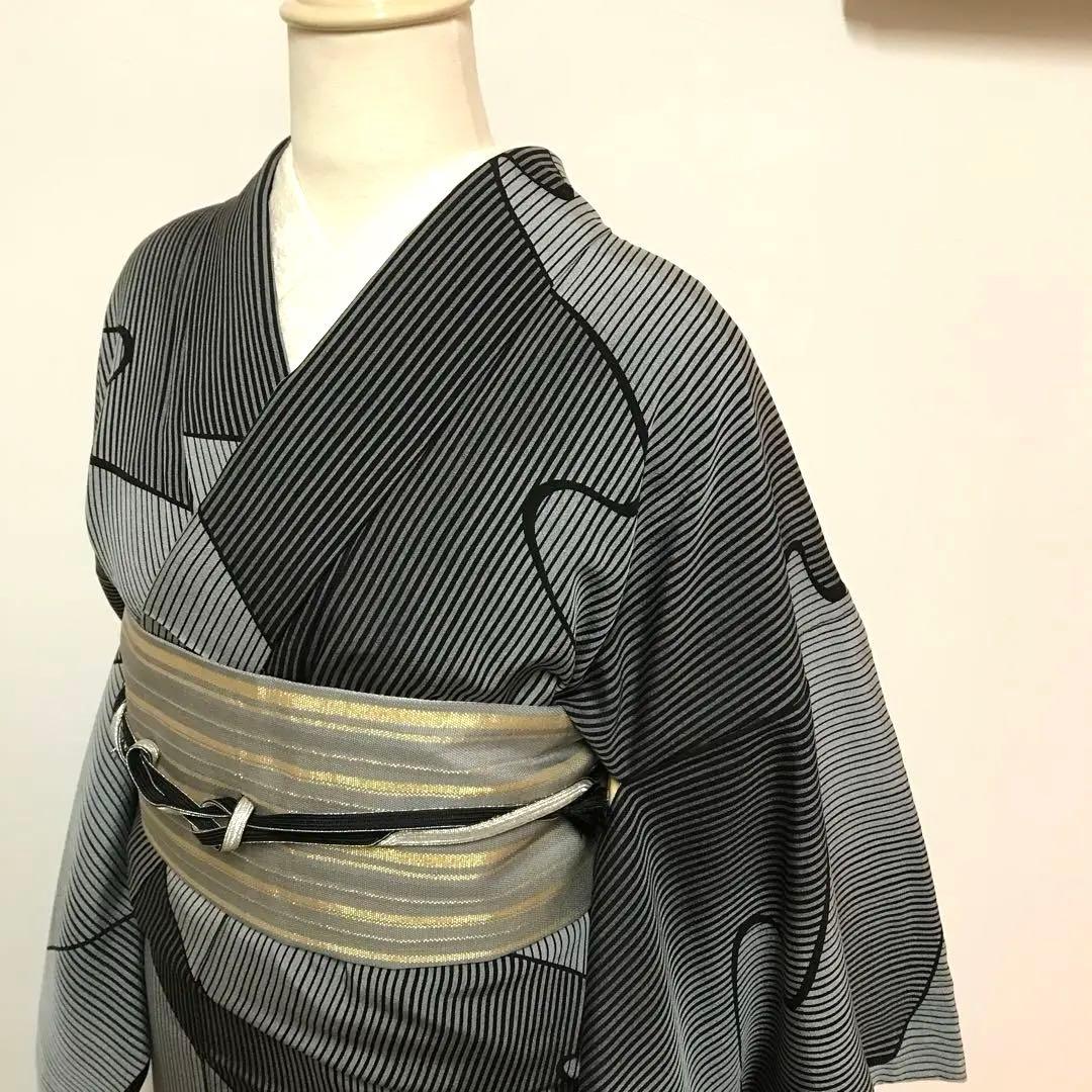 総柄のかっこいい着物　縞　流水　グレー　ブラック　パーティ　やまと謹製⭐️