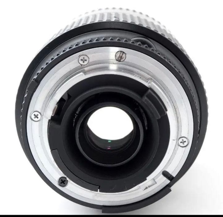 ニコンAF NIKKOR 28-105mm f/3.5-4.5D