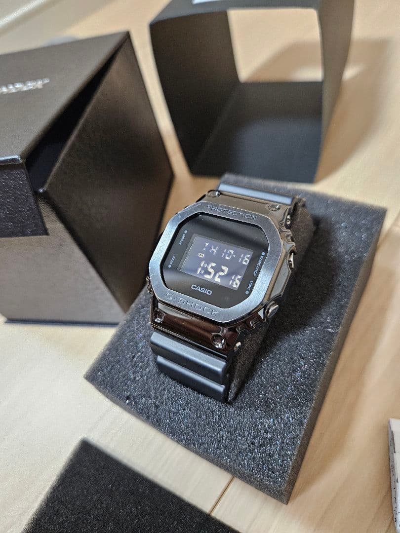 Gショック GM-5600B