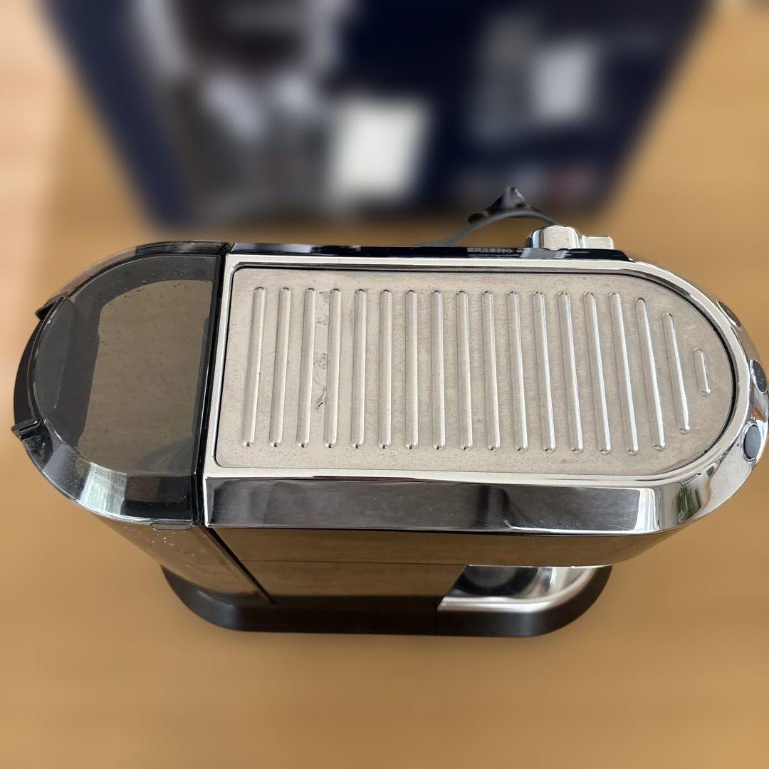 デロンギ　デディカ　 エスプレッソマシン　イリーカフェポッド付き‼︎